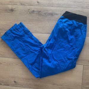 Women’s Vera Bradley large scrub pants